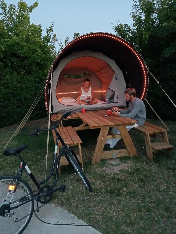 Camping Du Plan D'Eau **** Hotel Saint-Yrieix-sur-Charente Exterior photo